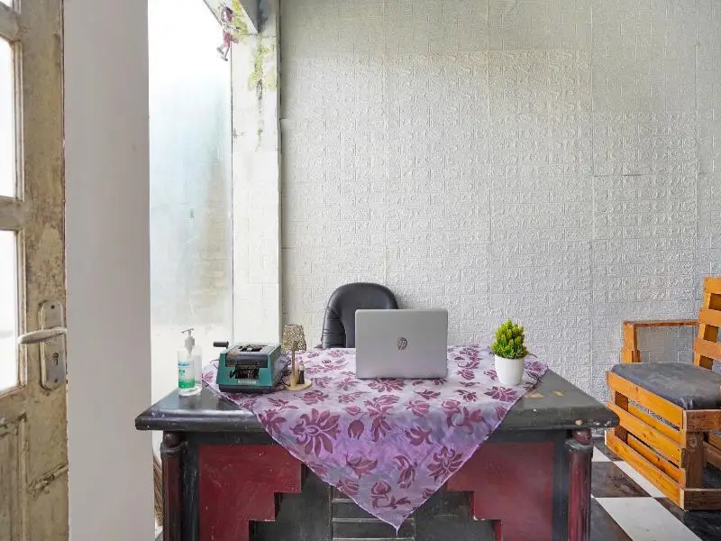 Джембер: Spot On 91672 House Of Henny Tea