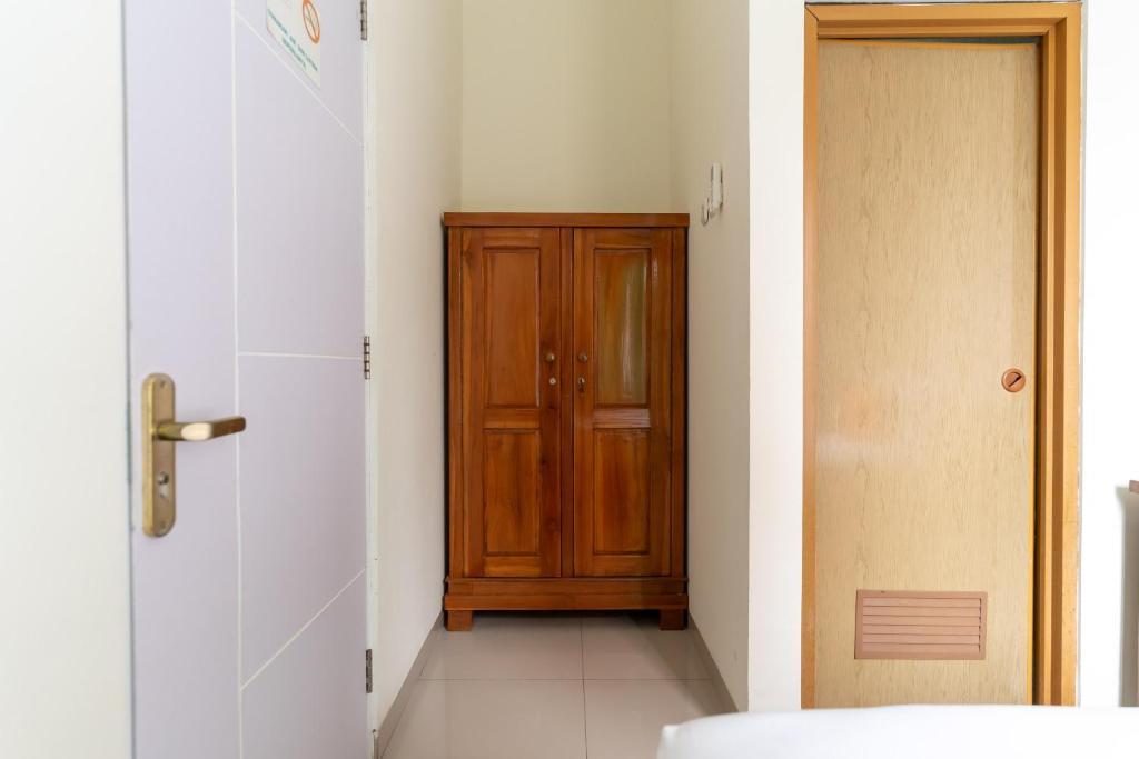 Джакарта: KoolKost Syariah near LRT Boulevard Selatan Station - Minimum Stay 6 Nights