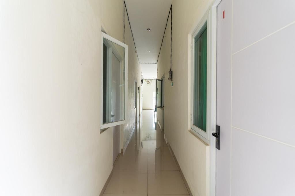 Джакарта: KoolKost Syariah near LRT Boulevard Selatan Station - Minimum Stay 6 Nights