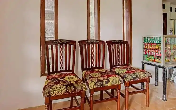 Чиребон: SPOT ON 91506 Guest House Putri Raja