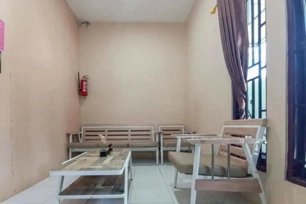 Джаяпура: RedDoorz @ Waena Jayapura