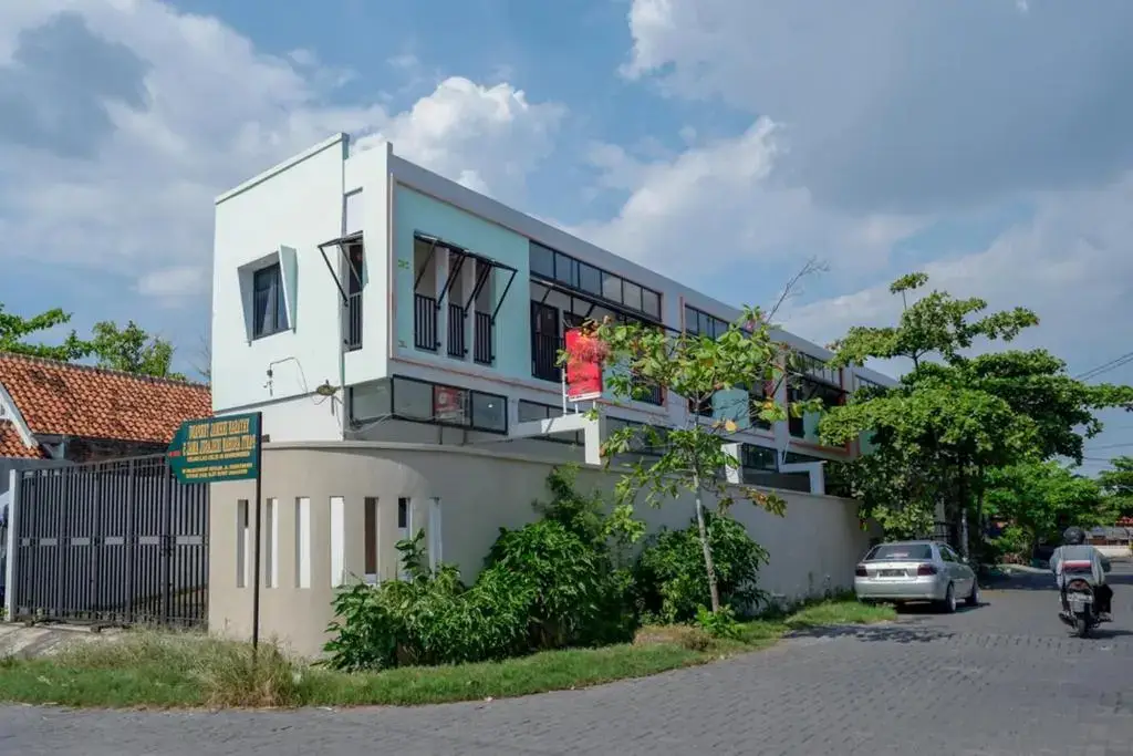 Семаранг: Reddoorz Near Stasiun Tawang Semarang