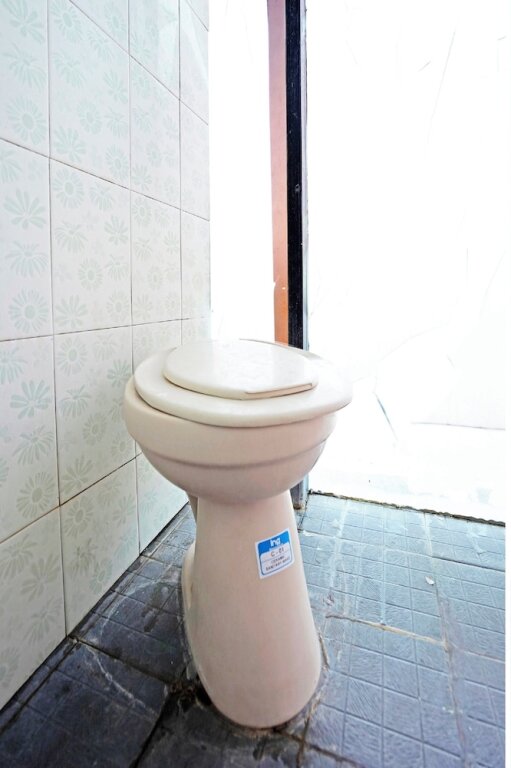 Сурабая: OYO 91415 De Wijaya Hotel