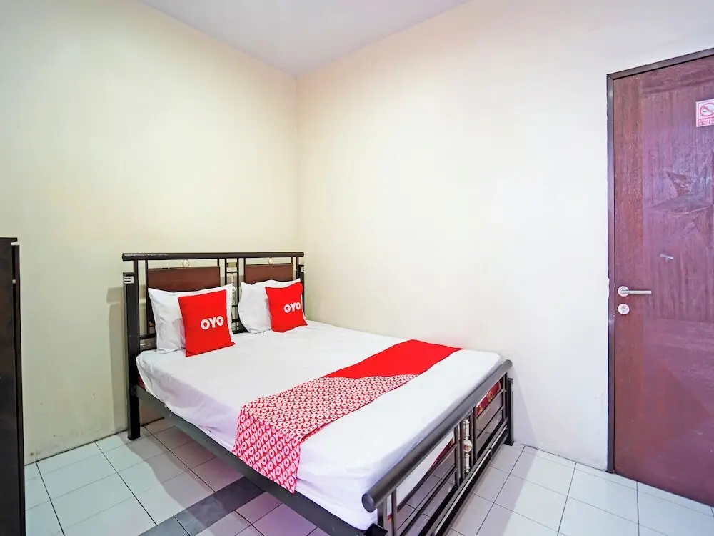 Сурабая: OYO 91415 De Wijaya Hotel