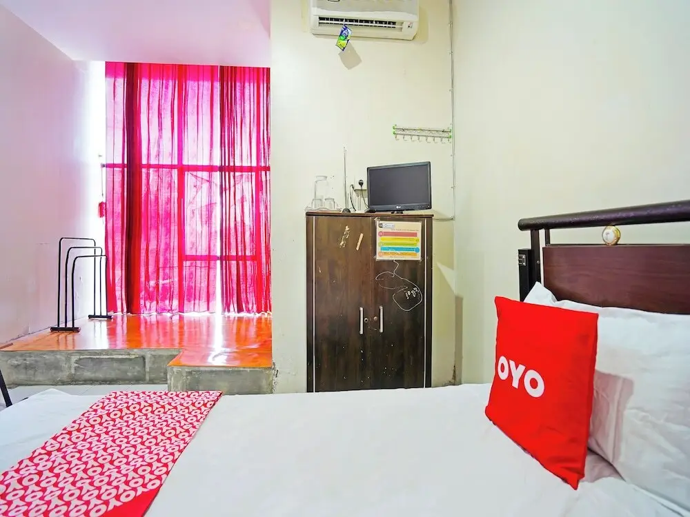Сурабая: OYO 91415 De Wijaya Hotel