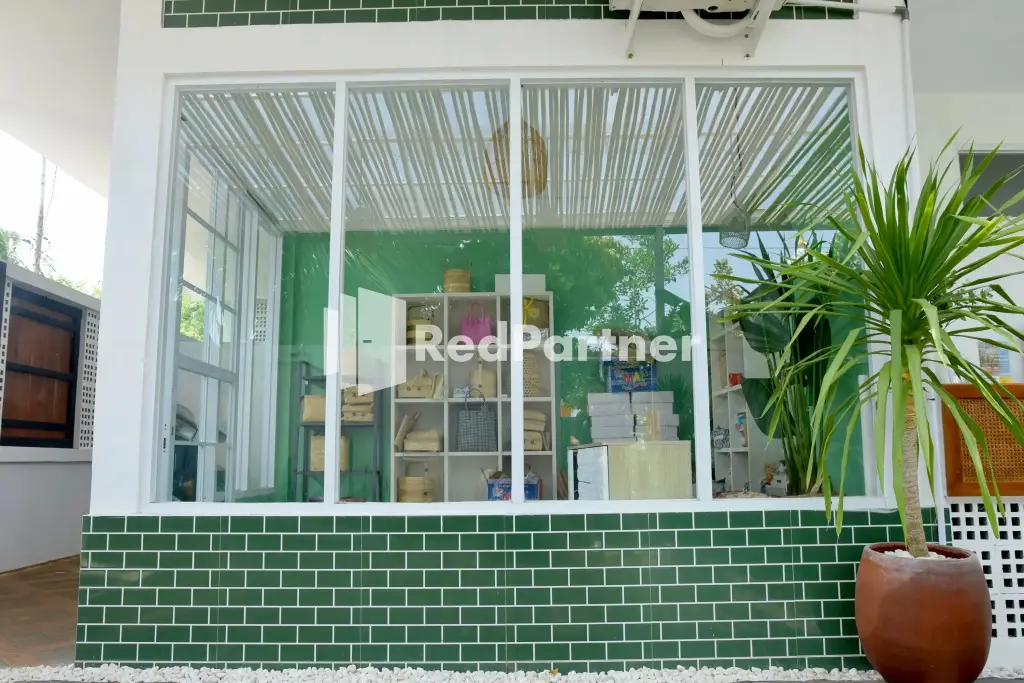 Бенгкулу: Pringgading Surf Camp Mitra RedDoorz