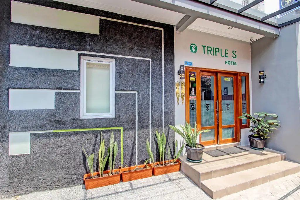 Джокьякарта: OYO 91686 Triple S Hotel Malioboro
