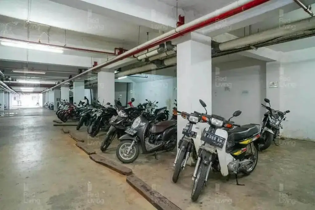 Тангеранг: RedLiving Apartemen 19 Avenue - Amanah Room