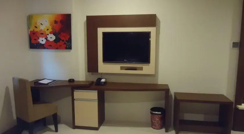 Тангеранг: Hotel Olive