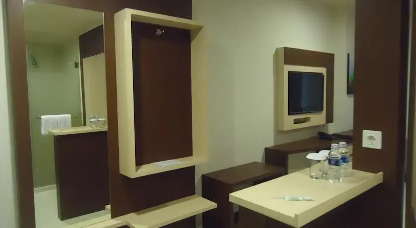 Тангеранг: Hotel Olive