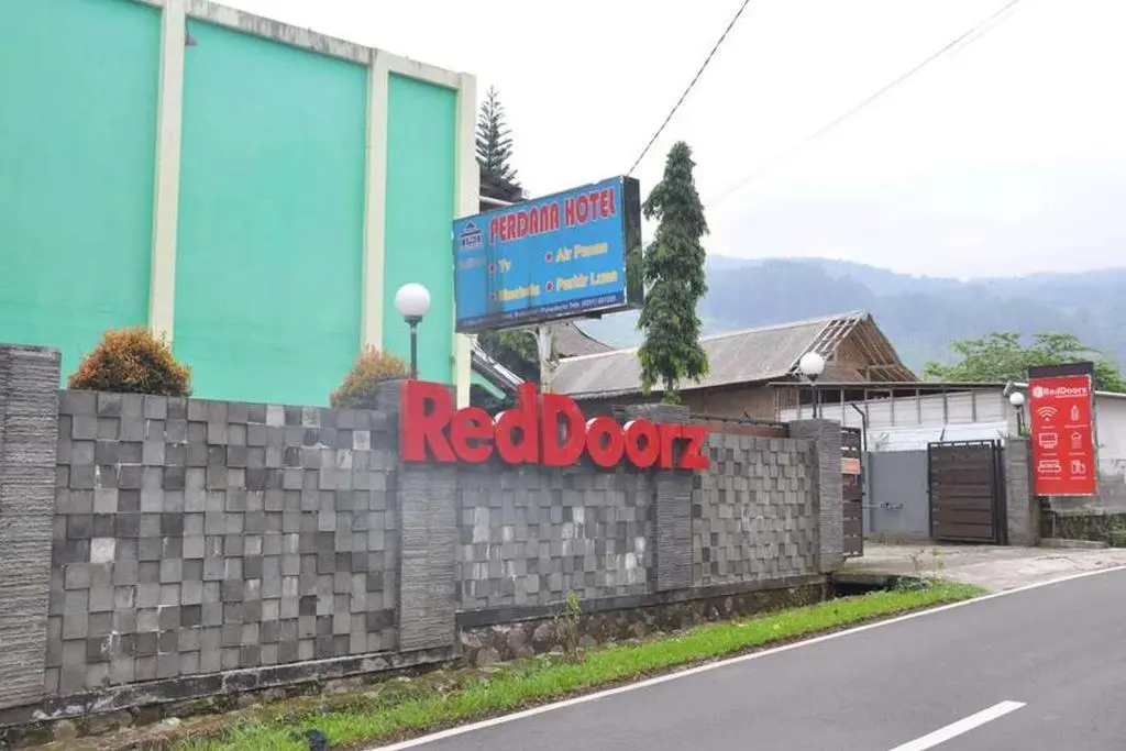Батураден: RedDoorz near Lokawisata Baturaden