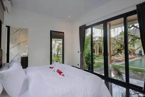 BRAND NEW Luxurious 5 Bedroom Villa with Exotic View — фото 1