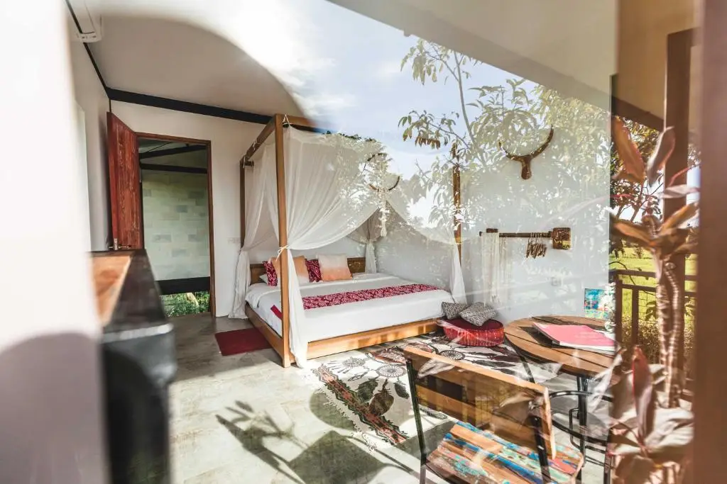 Убуд: Haigha House - 3 Bedrooms Tropical Modernism (Rice Field/Jungle View)