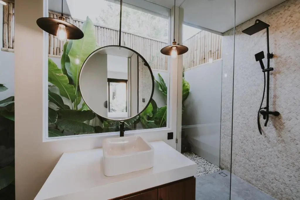 Чангу: New 4 Br 5 Min Walk To Berawa Beach Enclosed Livng