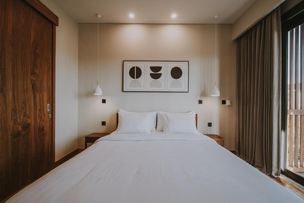 Чангу: New 4 Br 5 Min Walk To Berawa Beach Enclosed Livng