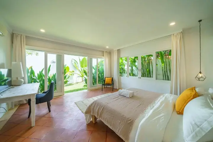 Чангу: Villa Kelapa Putih - Spacious 4-bedroom Villa with pool PERFECT LOCATION