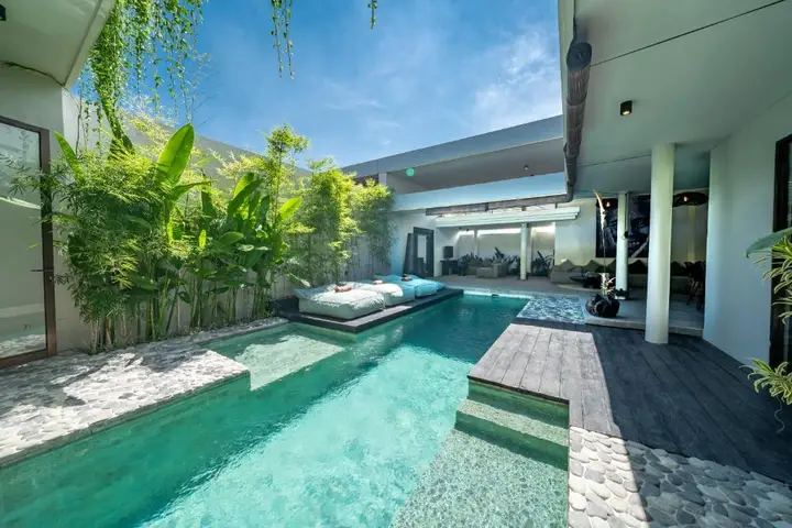 Чангу: Villa Wiraja 1 - Modern 4 bdr villa in Berawa