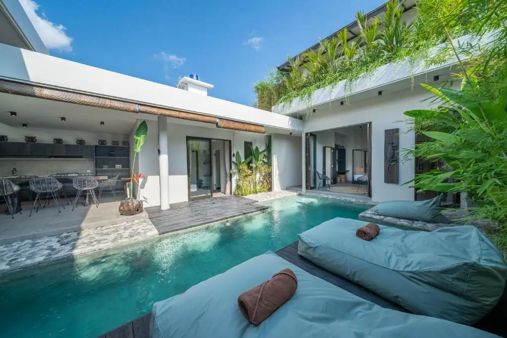Чангу: Villa Wiraja 1 - Modern 4 bdr villa in Berawa