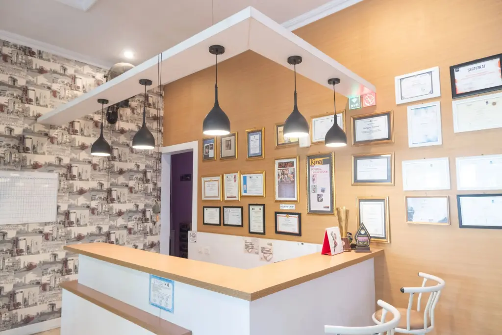 Джокьякарта: Londres Bed and Breakfast RedPartner near Gembira Loka Zoo