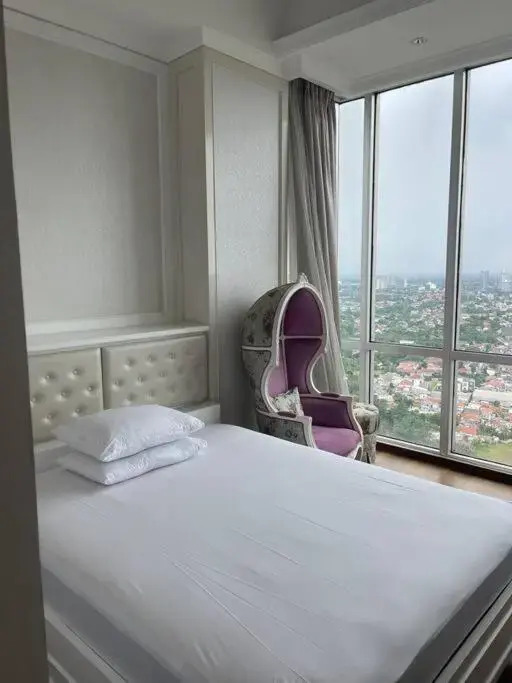 Джакарта: City Penthouse with Jakarta Skyline