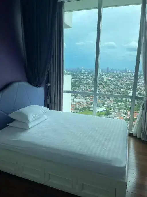 Джакарта: City Penthouse with Jakarta Skyline