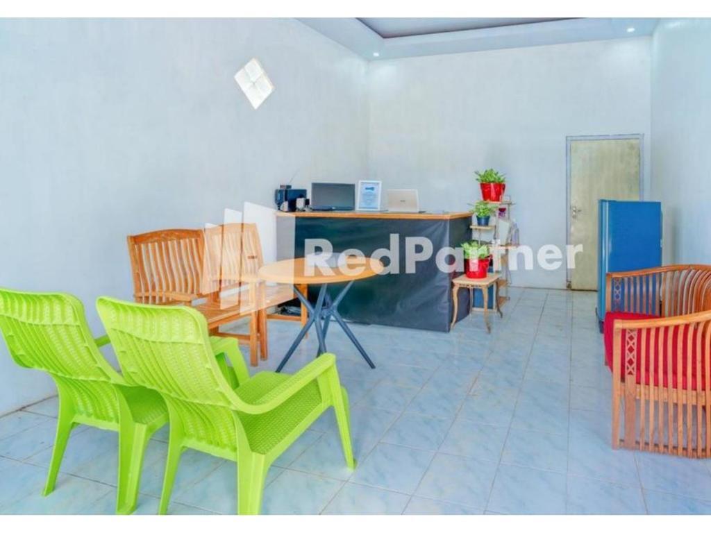 Бату: Griya Rahayu Guesthouse Redpartner Near Jatim Park 2 Batu