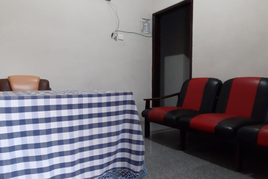 Сурабая: Charisma Homestay