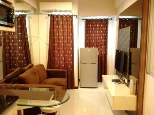 Сурабая: Apartemen Puncak Permai Tower B 14