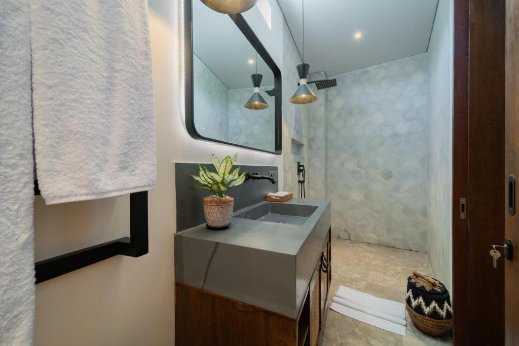 Чангу: Apartment Seabreeze 2 - Amazing Sunset Penthouse-2bdr with pool-Beachfront