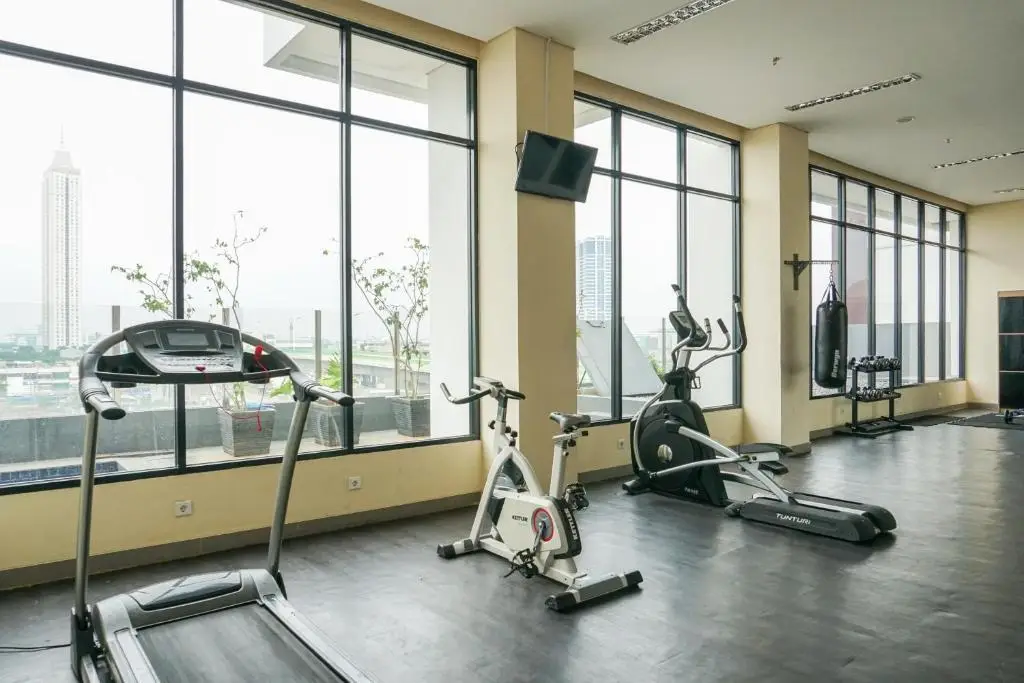 Studio Kebayoran Icon Apartment near Gandaria City Mall By Travelio — фото 1