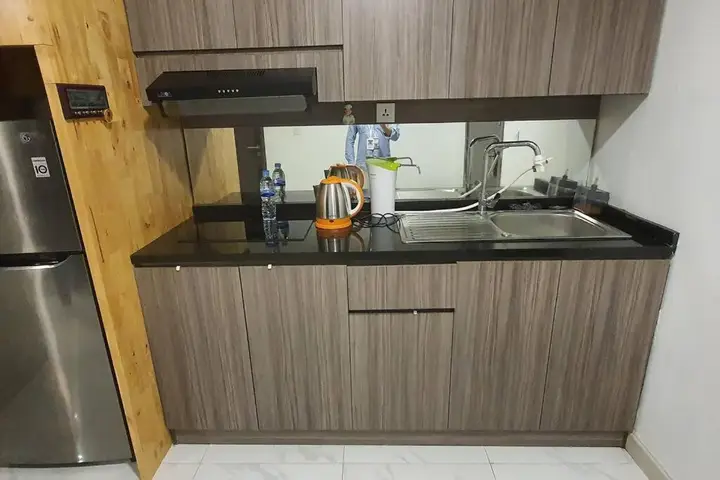 Медан: Huge Family Room 94m2 Jati Junction - Pool & Gym