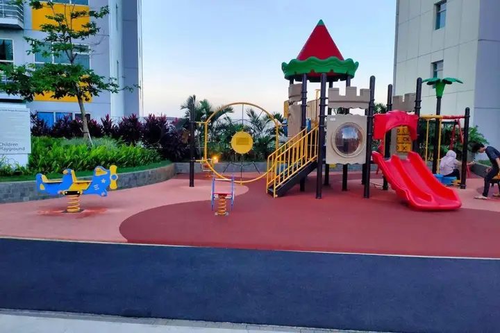 Бекаси: The Springlake and View Summarecon Bekasi Studio MDN Furnish and WiFi