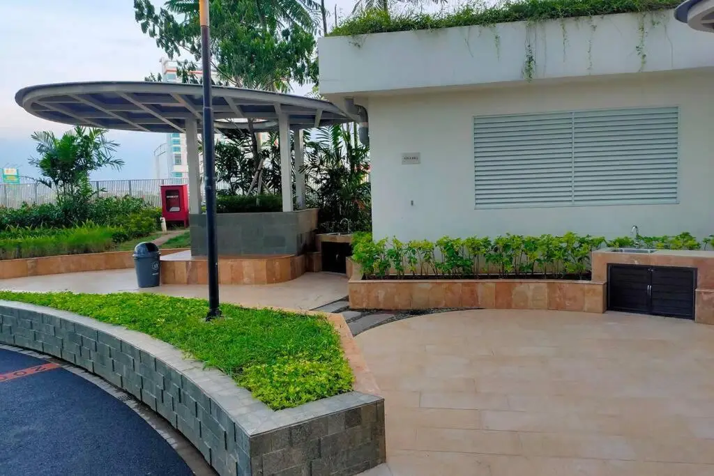 Бекаси: The Springlake and View Summarecon Bekasi Studio MDN Furnish and WiFi