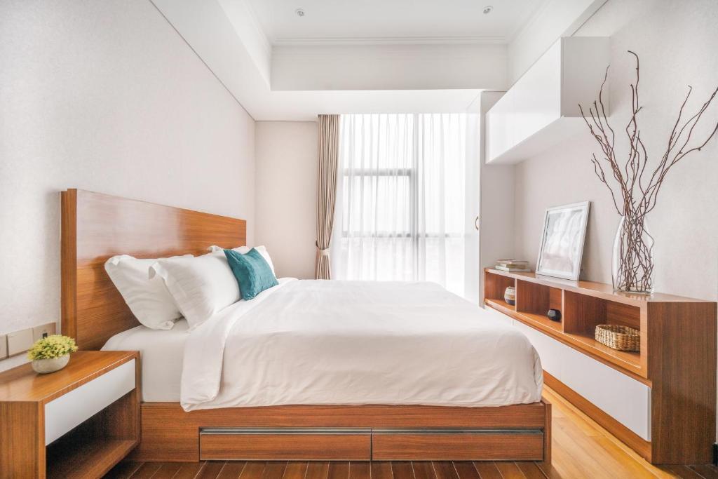 Джакарта: New Modern & Serene 2BR Apt Connected to Mall