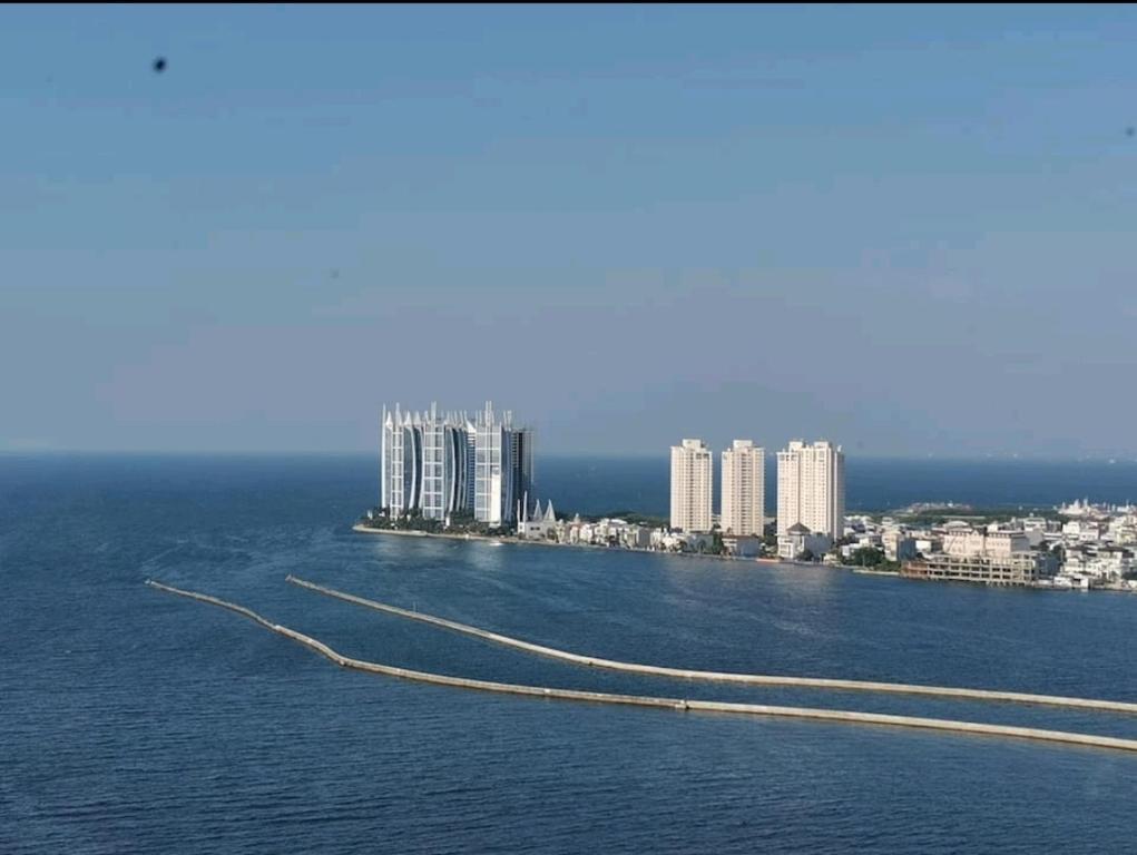 Джакарта: Beautiful Sea view 2BR Strong WiFi Connected to the mall (32)