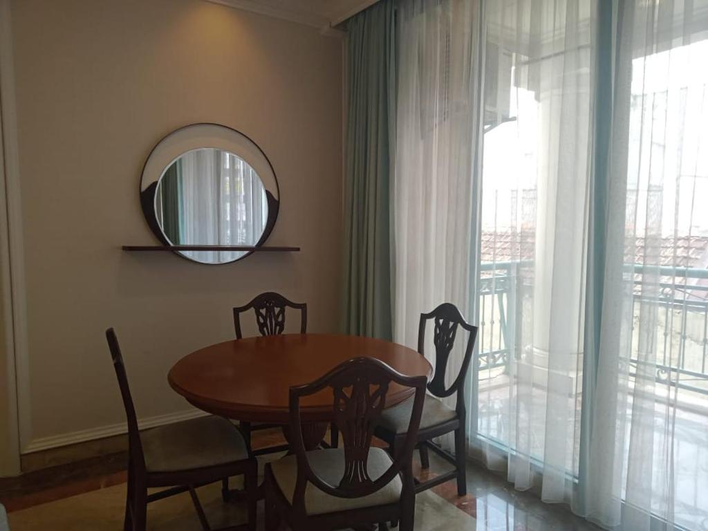 Джакарта: Apartemen Menteng