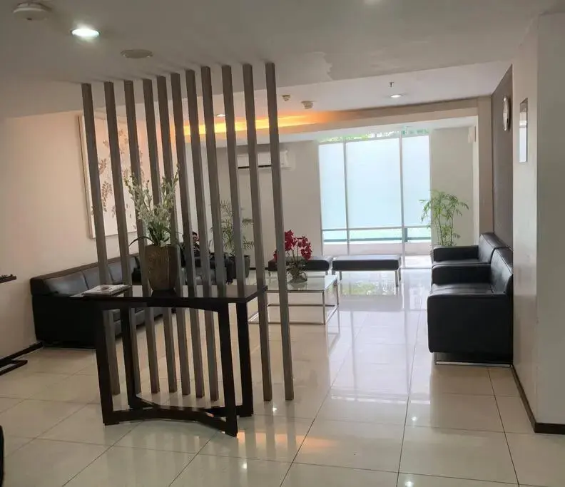 Джакарта: Comfy Studio with Smart Tv&Fast Wifi @Baywalk Mall (Adults Only)