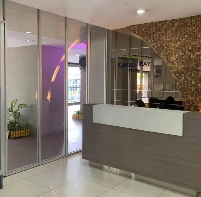 Джакарта: Comfy Studio with Smart Tv&Fast Wifi @Baywalk Mall (Adults Only)