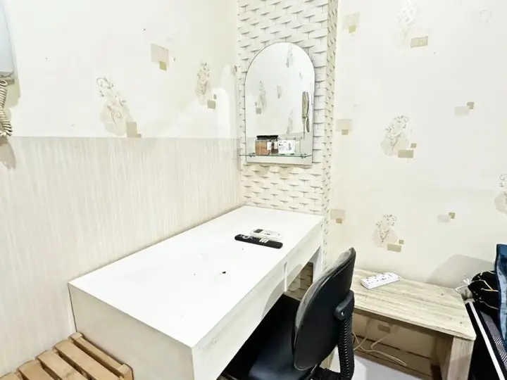 Джакарта: Comfy Studio with Smart Tv&Fast Wifi @Baywalk Mall (Adults Only)