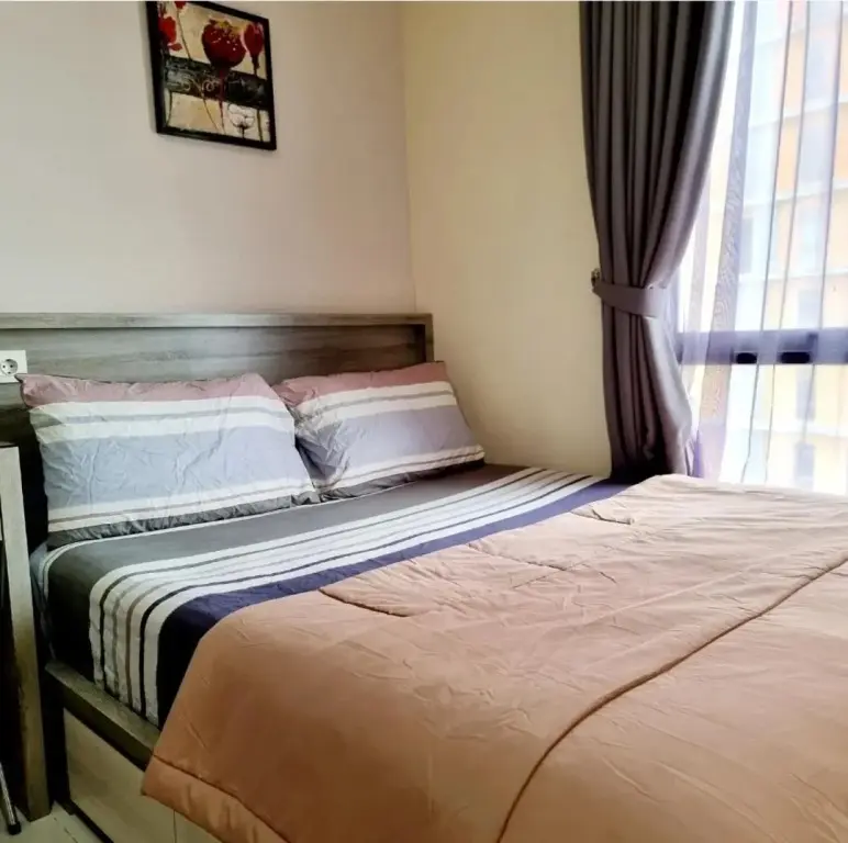 Джакарта: Apt Pejaten Park 1 Br Wood with Pool, Netflix & Washing Machine
