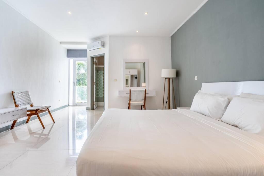 Чангу: Damai Apartments 3BR