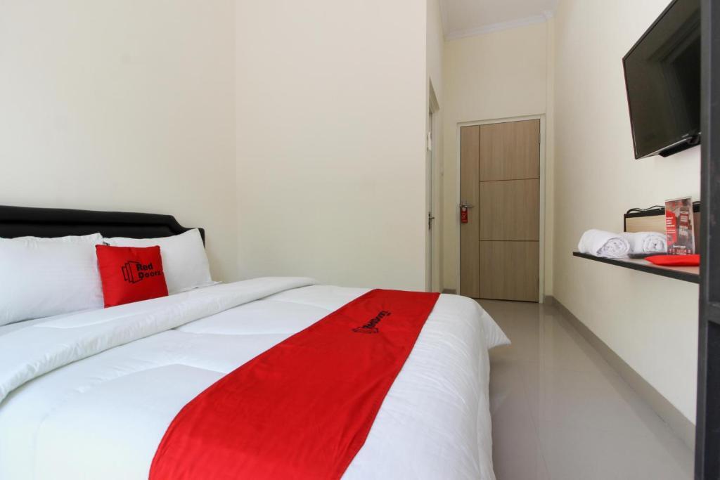 Батуретно: RedDoorz near Jogja City Mall 3