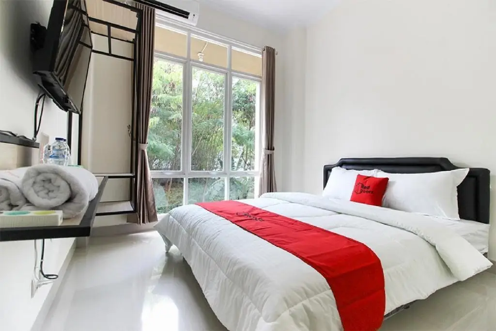 Батуретно: RedDoorz near Jogja City Mall 3