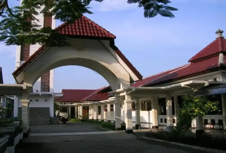 Мадиун: Eboni Guest House Madiun