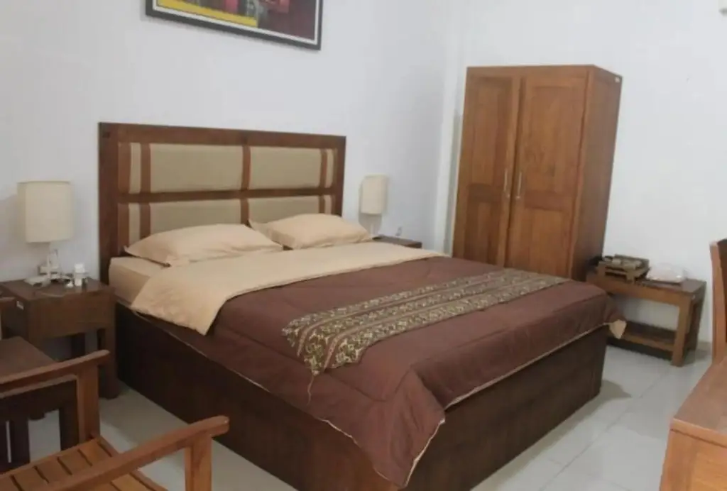 Мадиун: Eboni Guest House Madiun