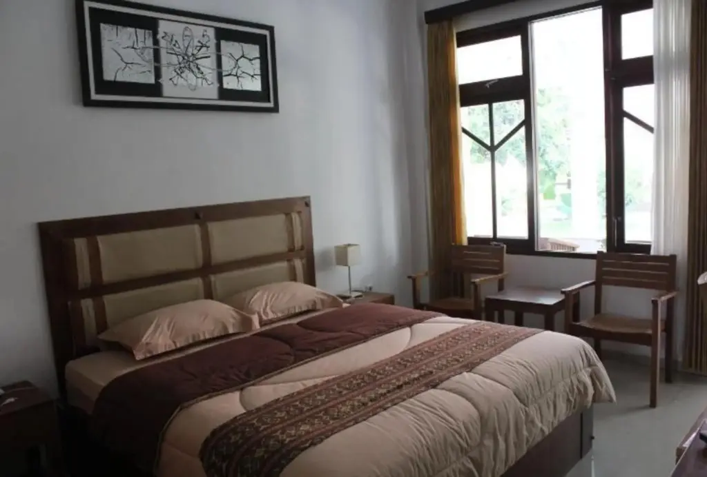 Мадиун: Eboni Guest House Madiun