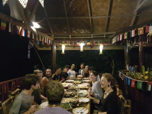 Готонг Ройонг: Batu Kapal Guest House & Jungle trekking