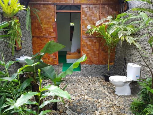 Готонг Ройонг: Batu Kapal Guest House & Jungle trekking
