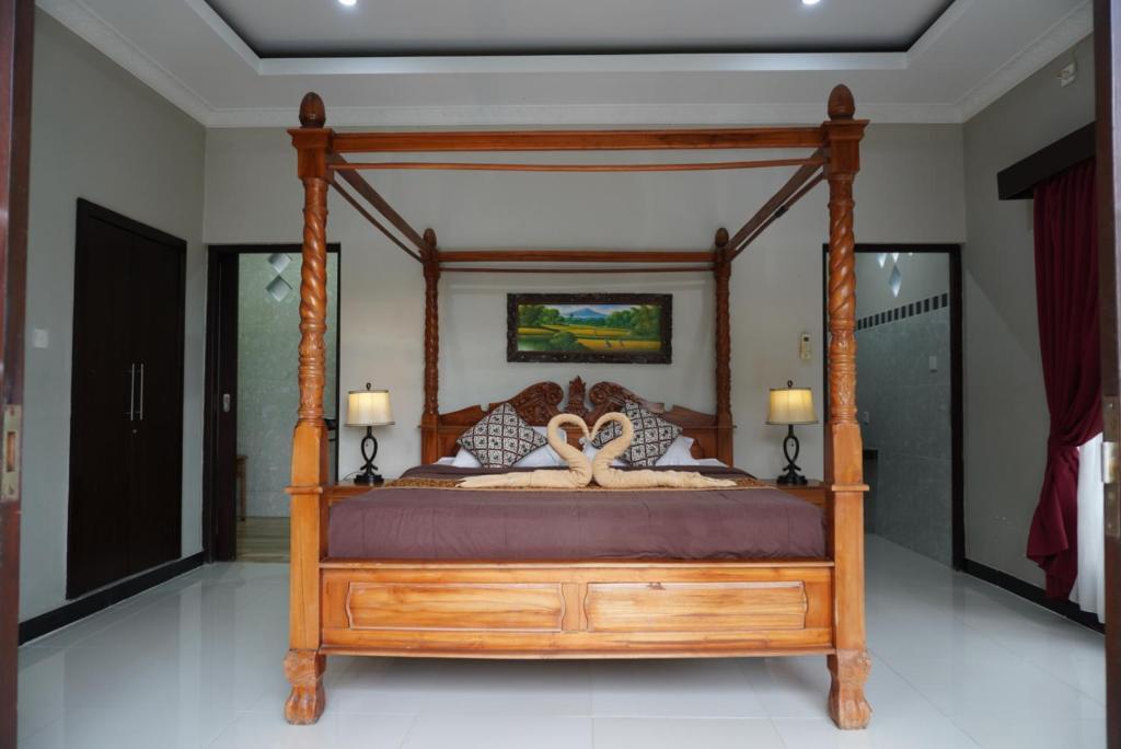Убуд: Puri Bisma Ubud - 4 Bedroom PRIVATE VILLA - 10 min walking to Ubud Center