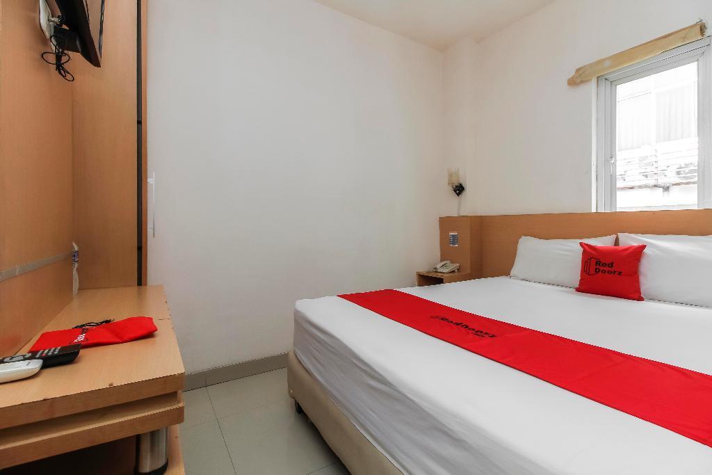Бекаси: Reddoorz Plus Near Galaxy Bekasi